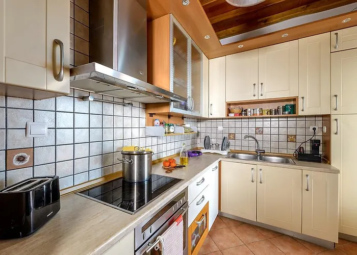 Vakantiehuis Lighthouse - Private Pool - Unlimited Sea View - 6 Pax