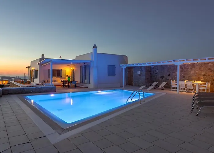 Vakantiehuis Lighthouse - Private Pool - Unlimited Sea View - 6 Pax *