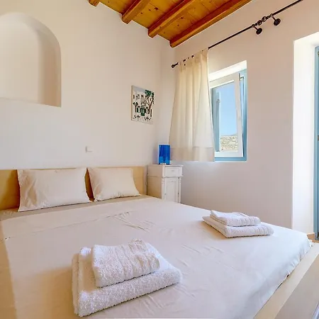 Vakantiehuis Lighthouse - Private Pool - Unlimited Sea View - 6 Pax Choulakia