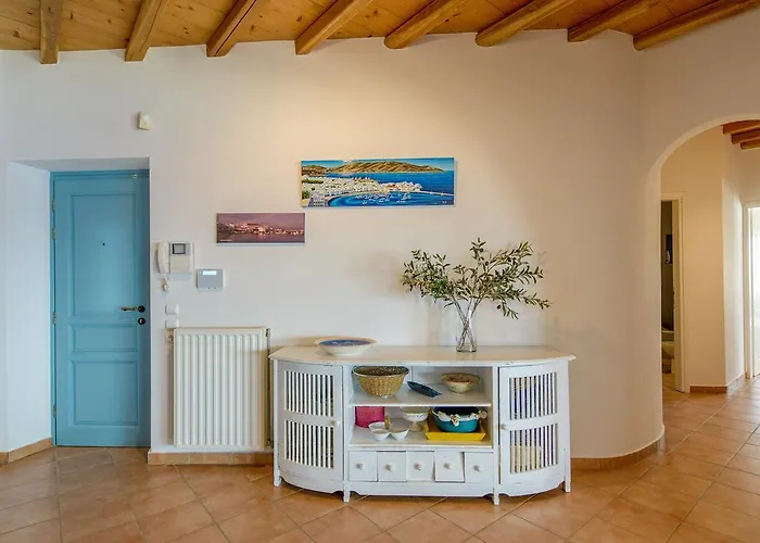 Feriehus Lighthouse - Private Pool - Unlimited Sea View - 6 Pax *