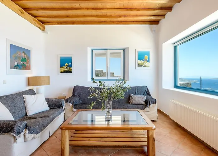 Feriehus Lighthouse - Private Pool - Unlimited Sea View - 6 Pax