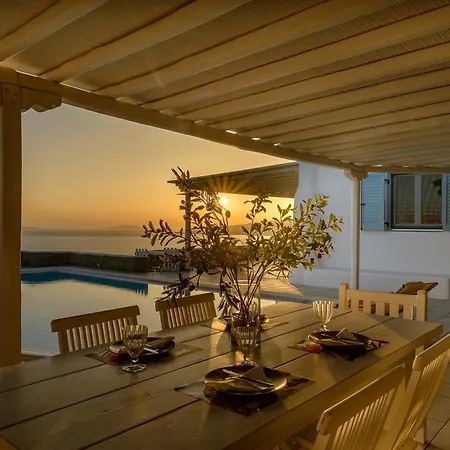 Vakantiehuis Lighthouse - Private Pool - Unlimited Sea View - 6 Pax Choulakia